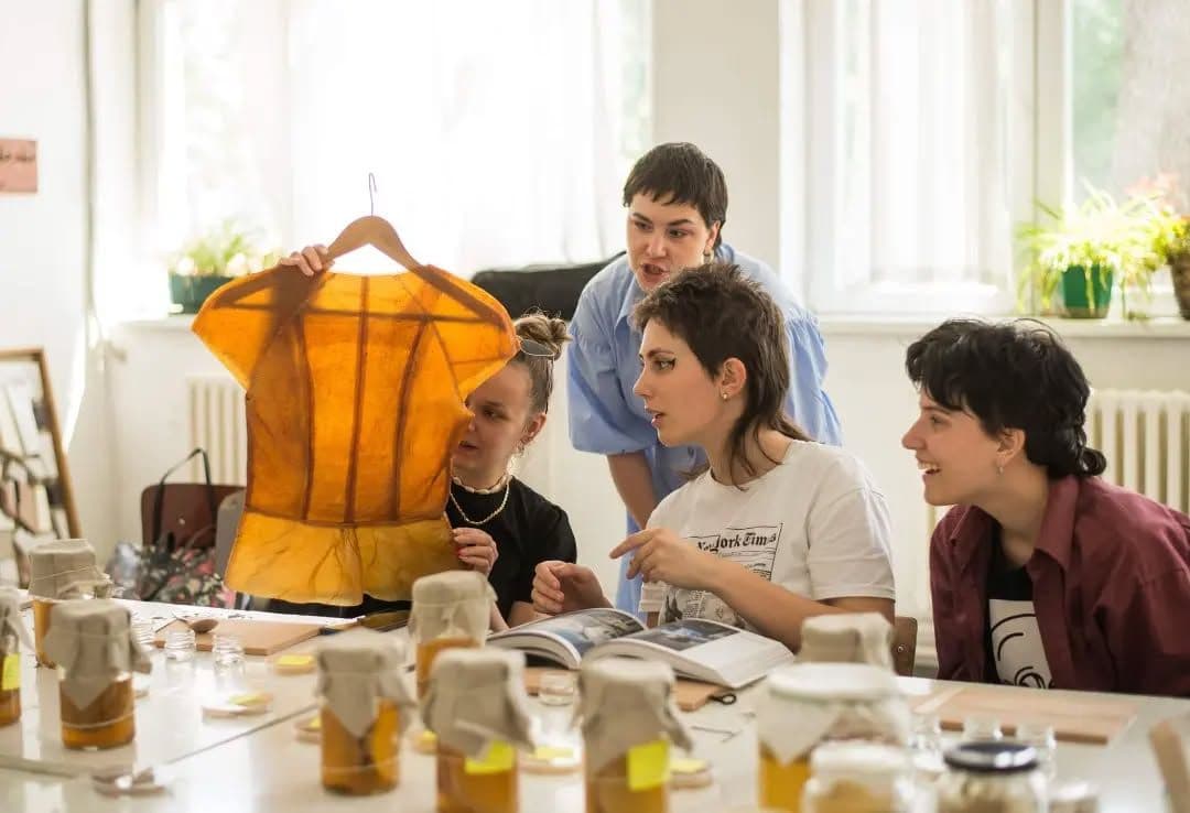 Project BIOFABRIKA (BIOFACTORY)
Workshop and Lecture II. at Bogdan Šuput design school. Photo courtesy of Maja Halilovic.