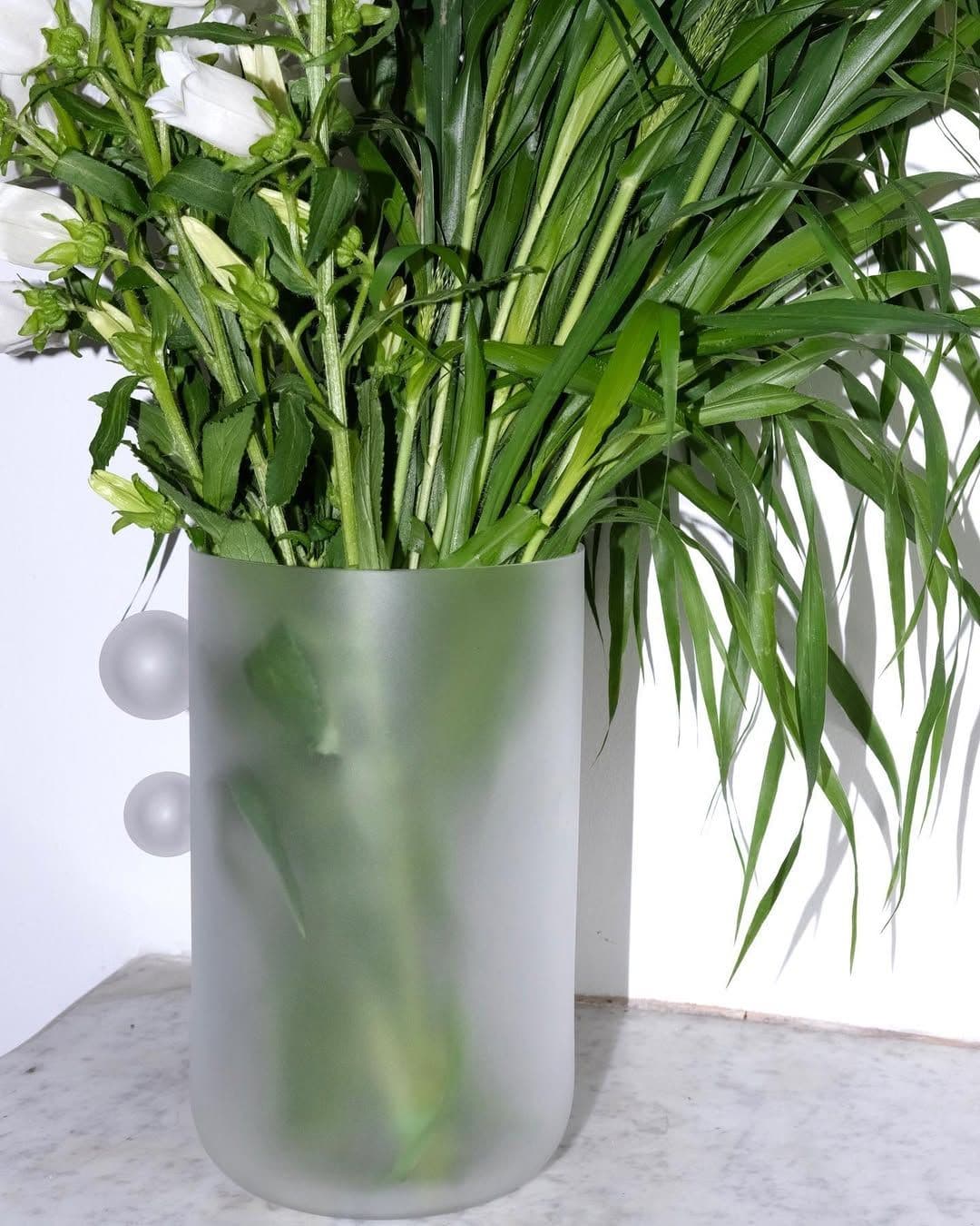 Perle glass vase (Photo courtesy of Apolline Morel-Lab)