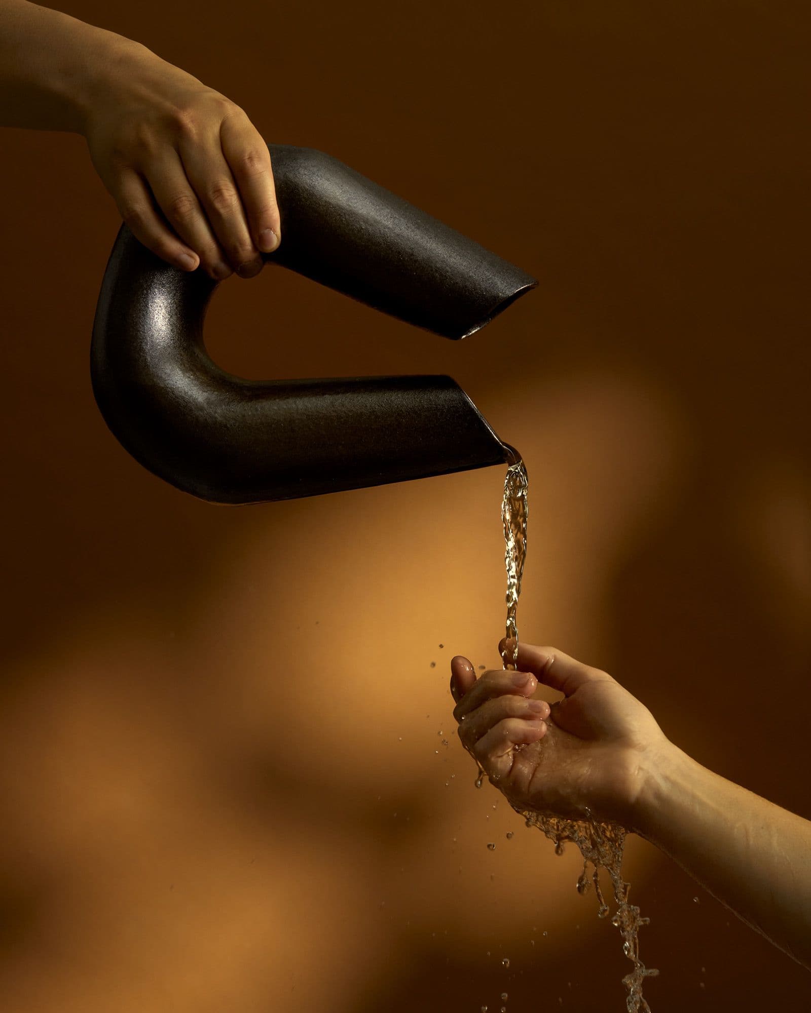 U Vessel SLATE by Claire Ellis. Photo by Lillie Thompson.