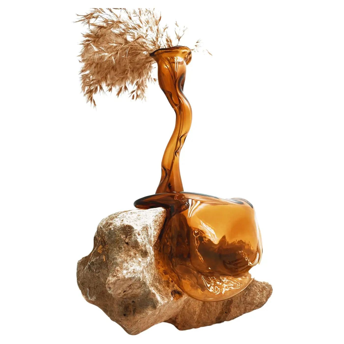 Deliquesce Vase by Lameice Abu Aker (Photo credit: @Lameice Abu Aker)