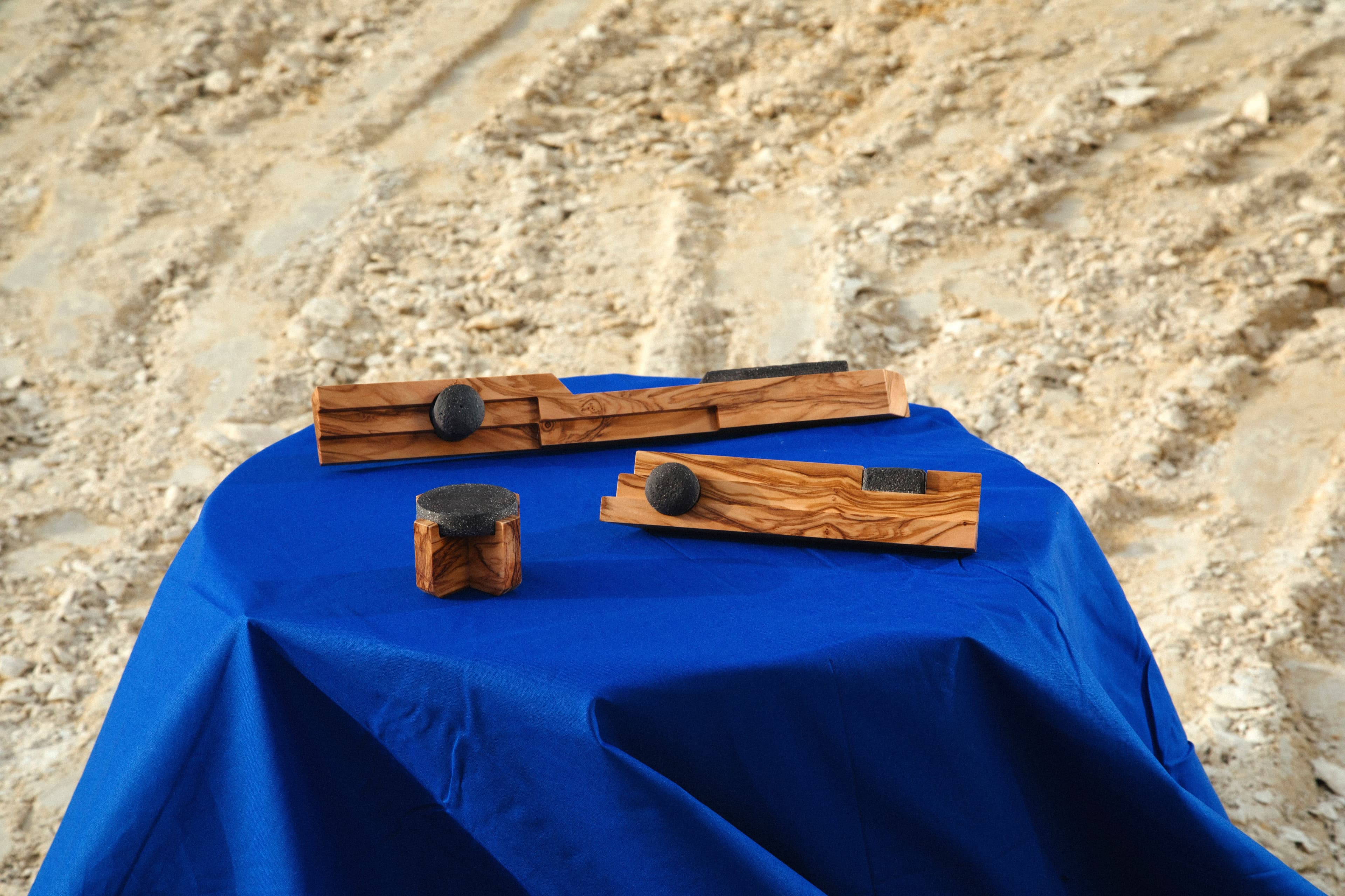 Fragments of Once-Living Wood: Studio Sospeso's Furniture Handles