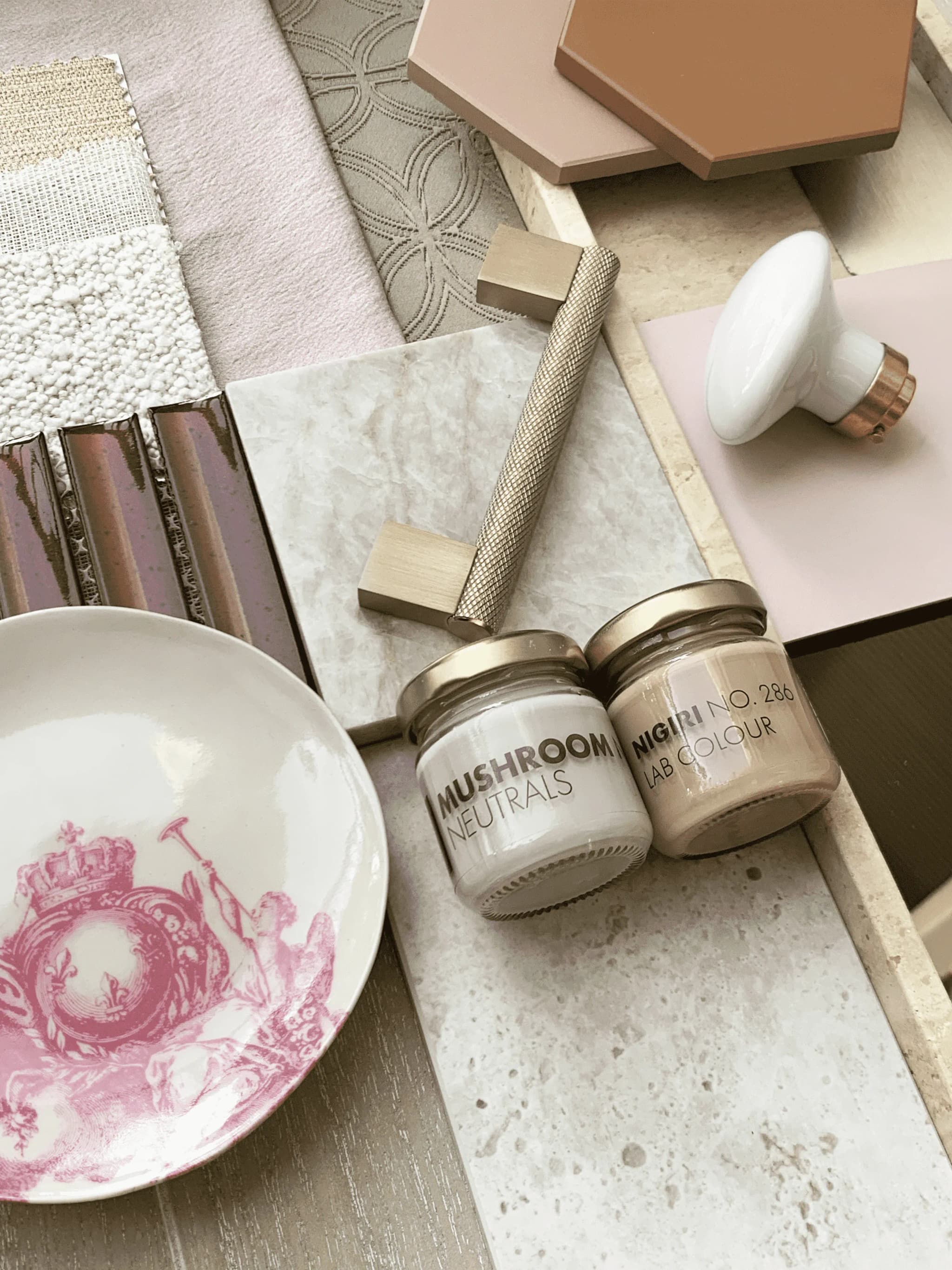 Colour Samples - Photo Credits: e s • s t u d i o