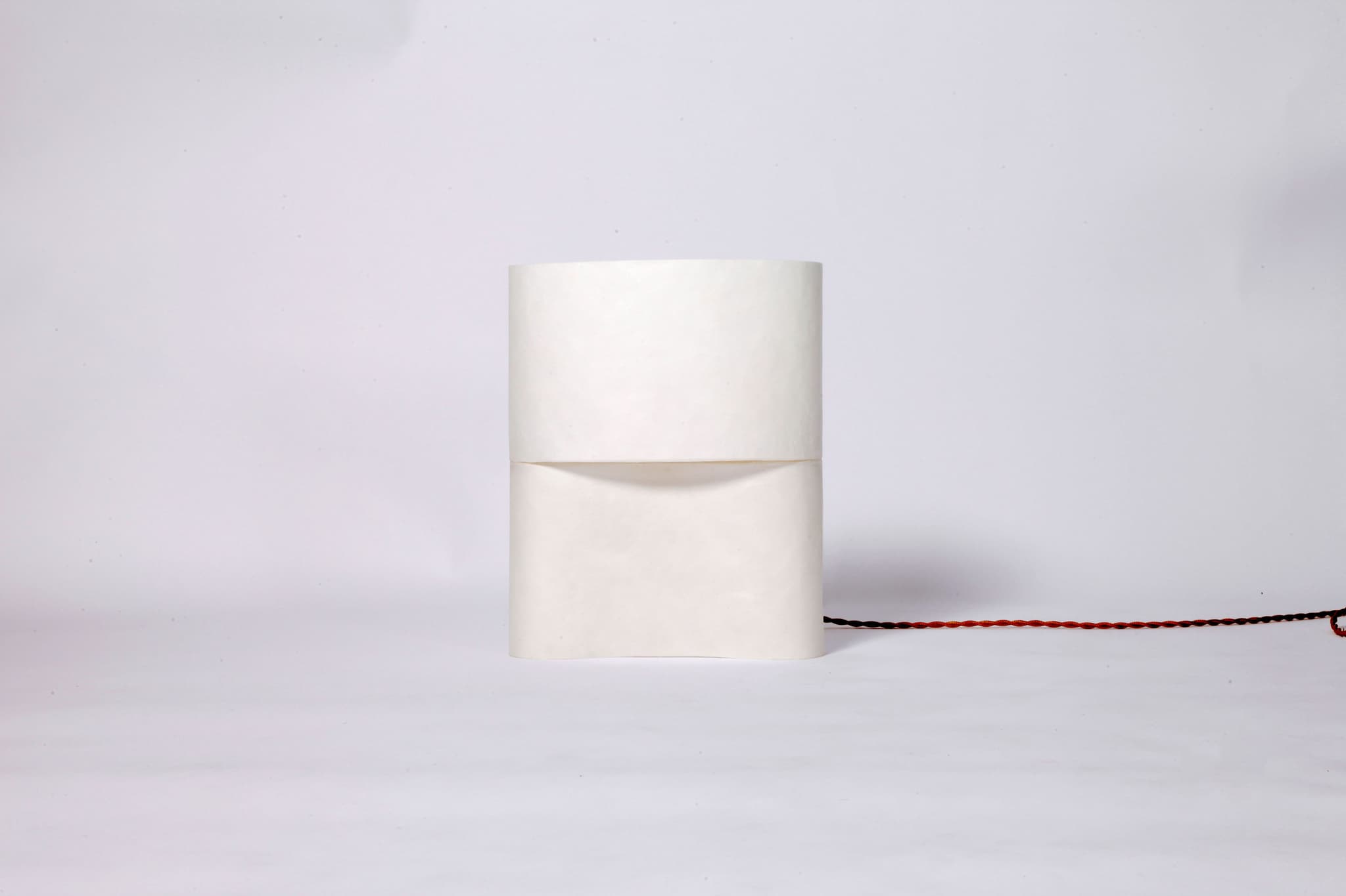 Lampe qui va de soie - Carbone 14 studio x Sericyne