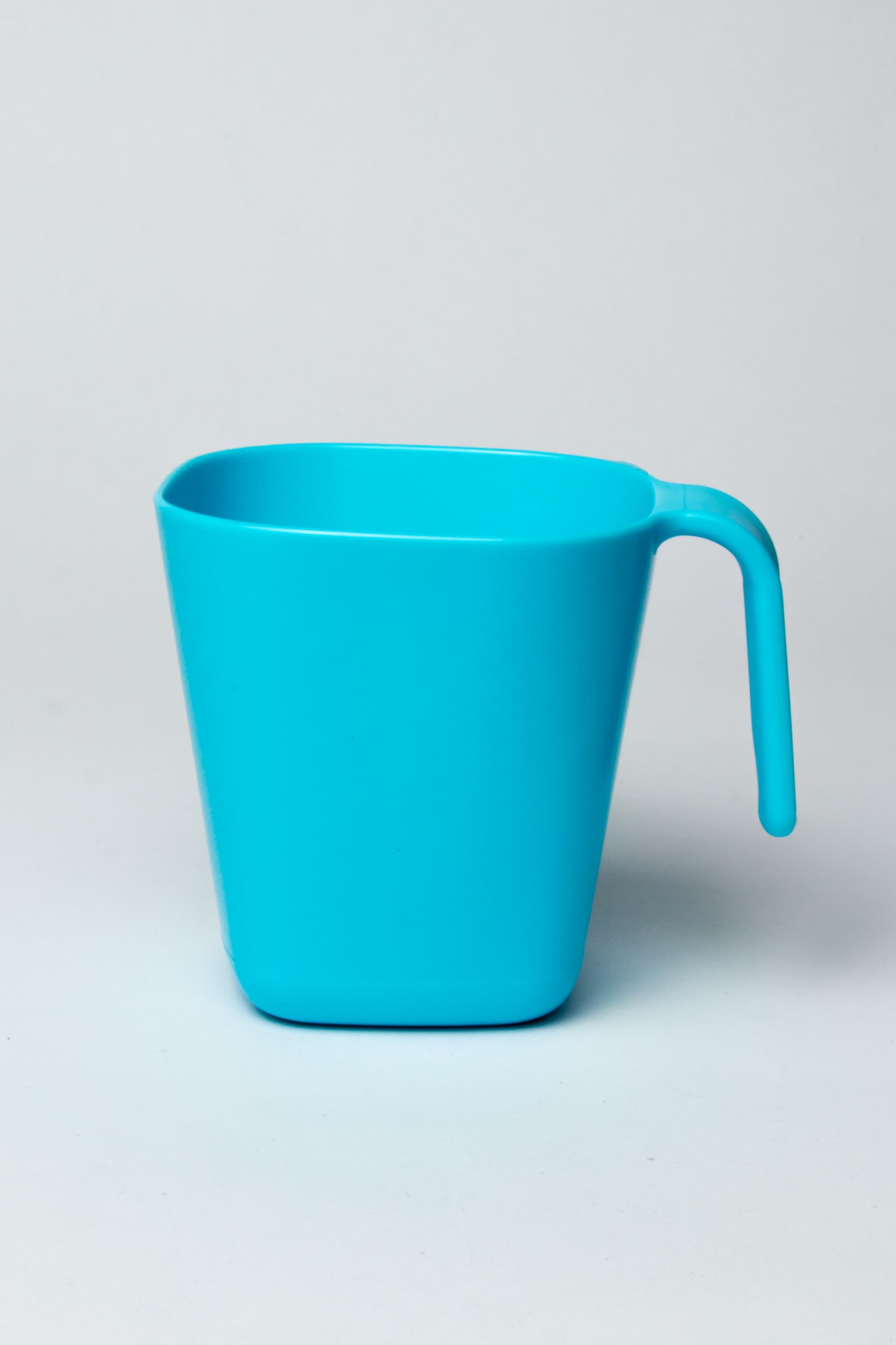 NonOilen cup made by Injection molding