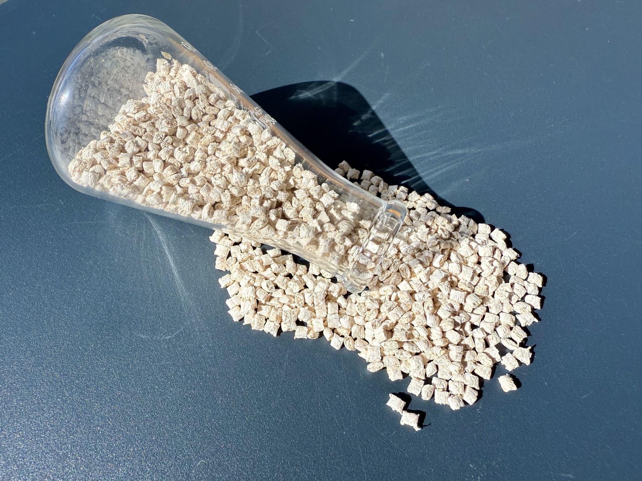 White Pellets BioFi